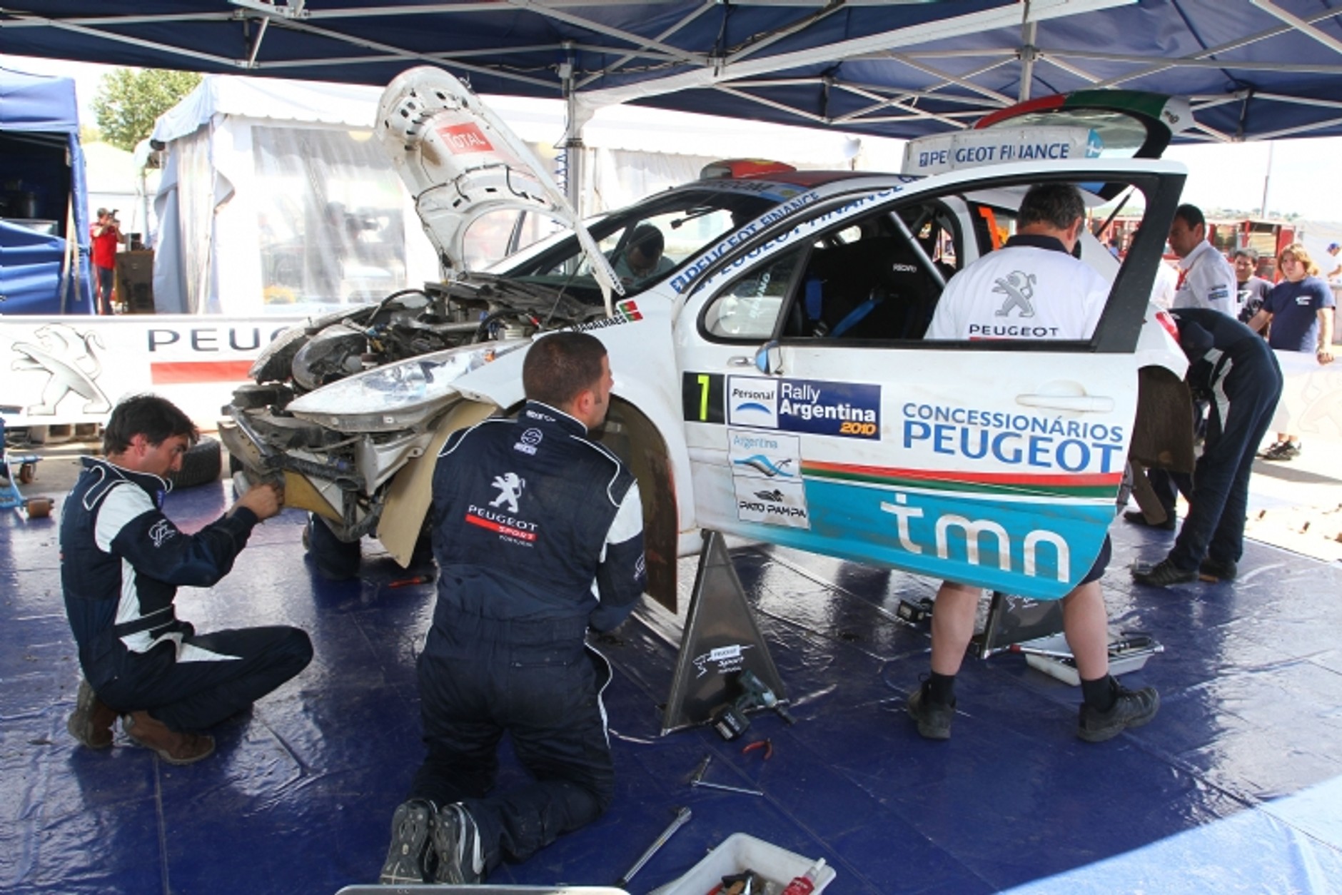 Rajd Argentyny 2010: Hänninen i trzy Fabie S2000 na czele (galeria)