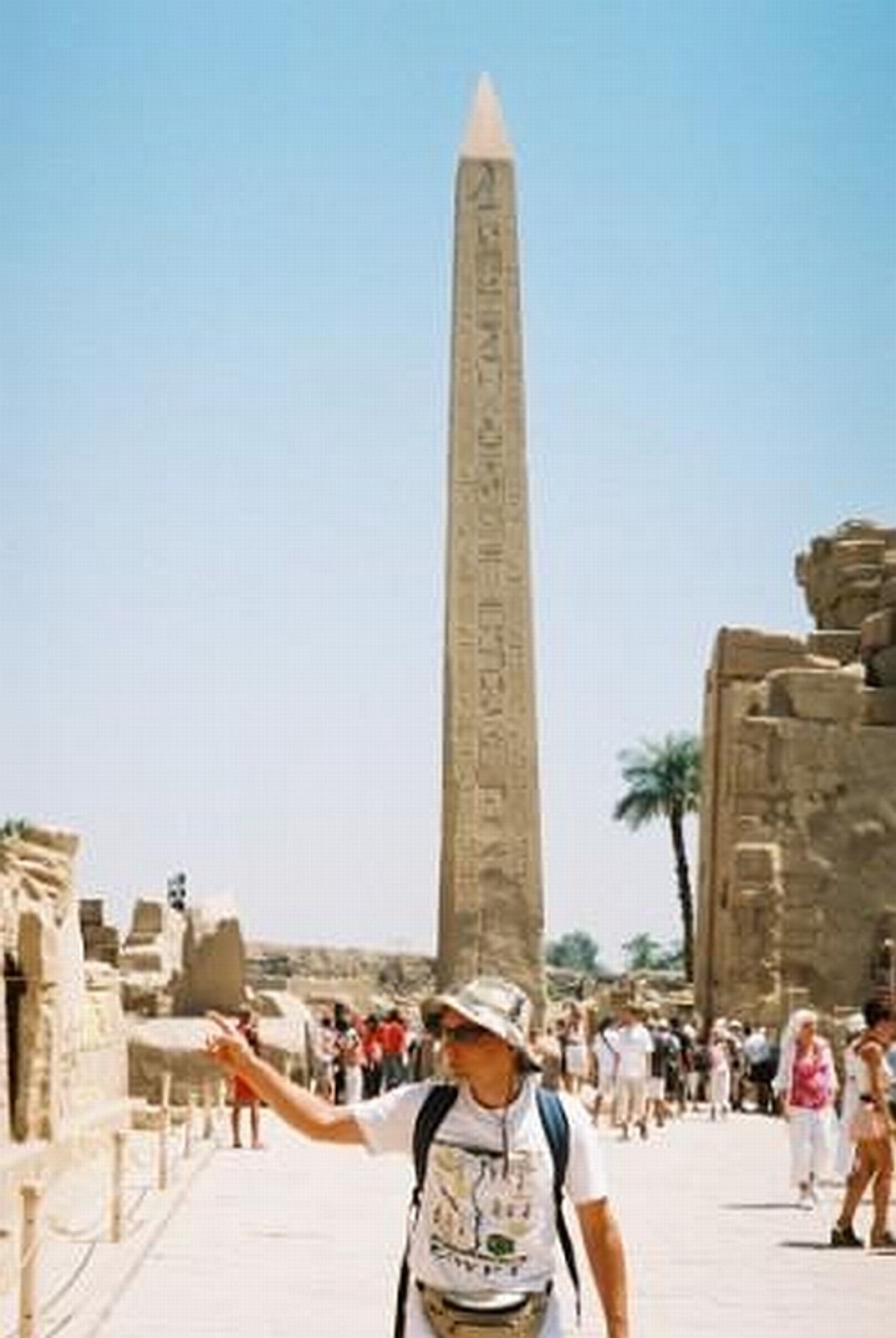 ŚWIAT JEST JAK WIELKA KSIĘGA - KTO NIE PODRÓŻUJE, CZYTA TYLKO JEJ PIERWSZĄ STRONĘ