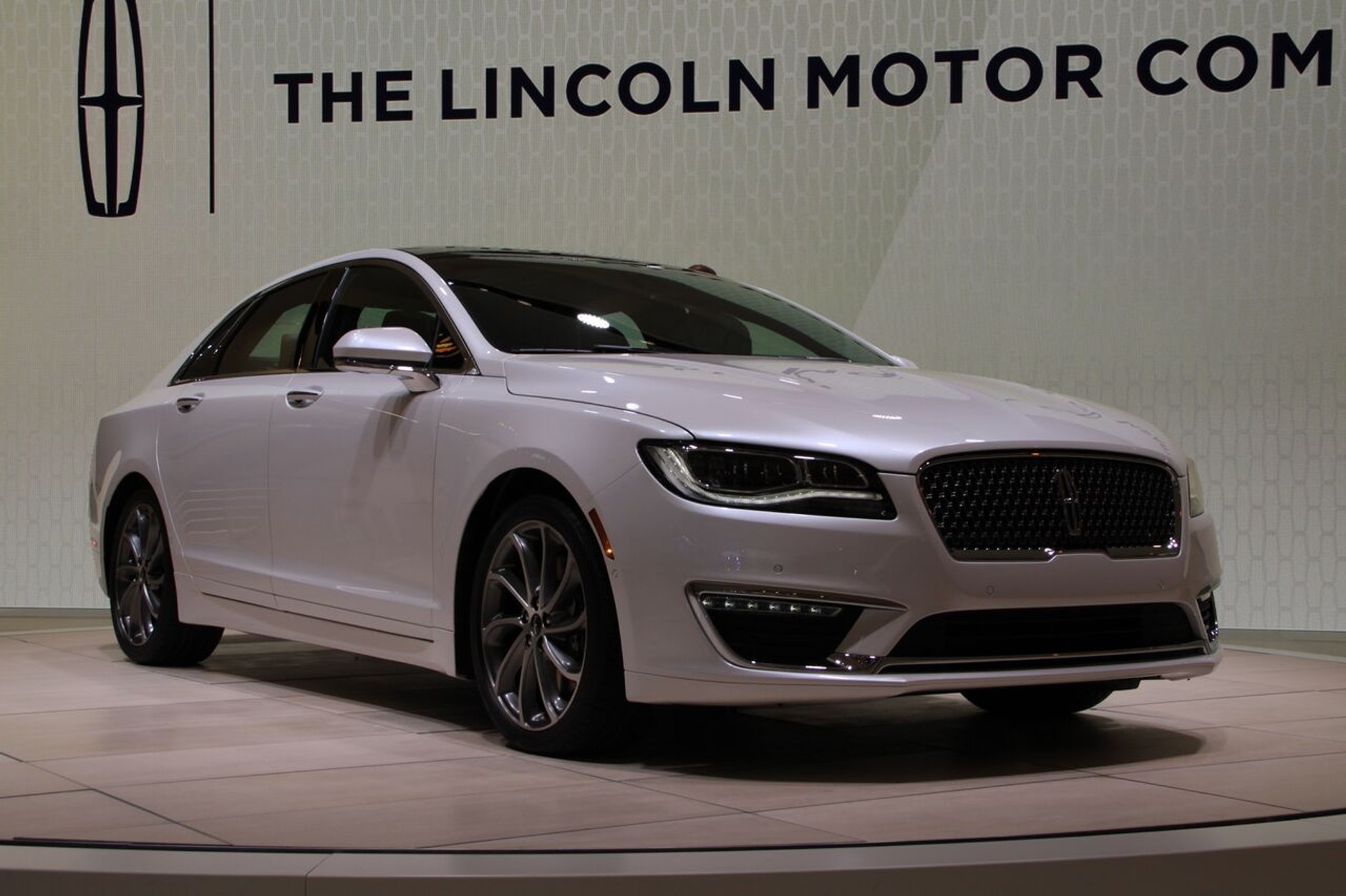 Detroit 2016 - Lincoln MKZ