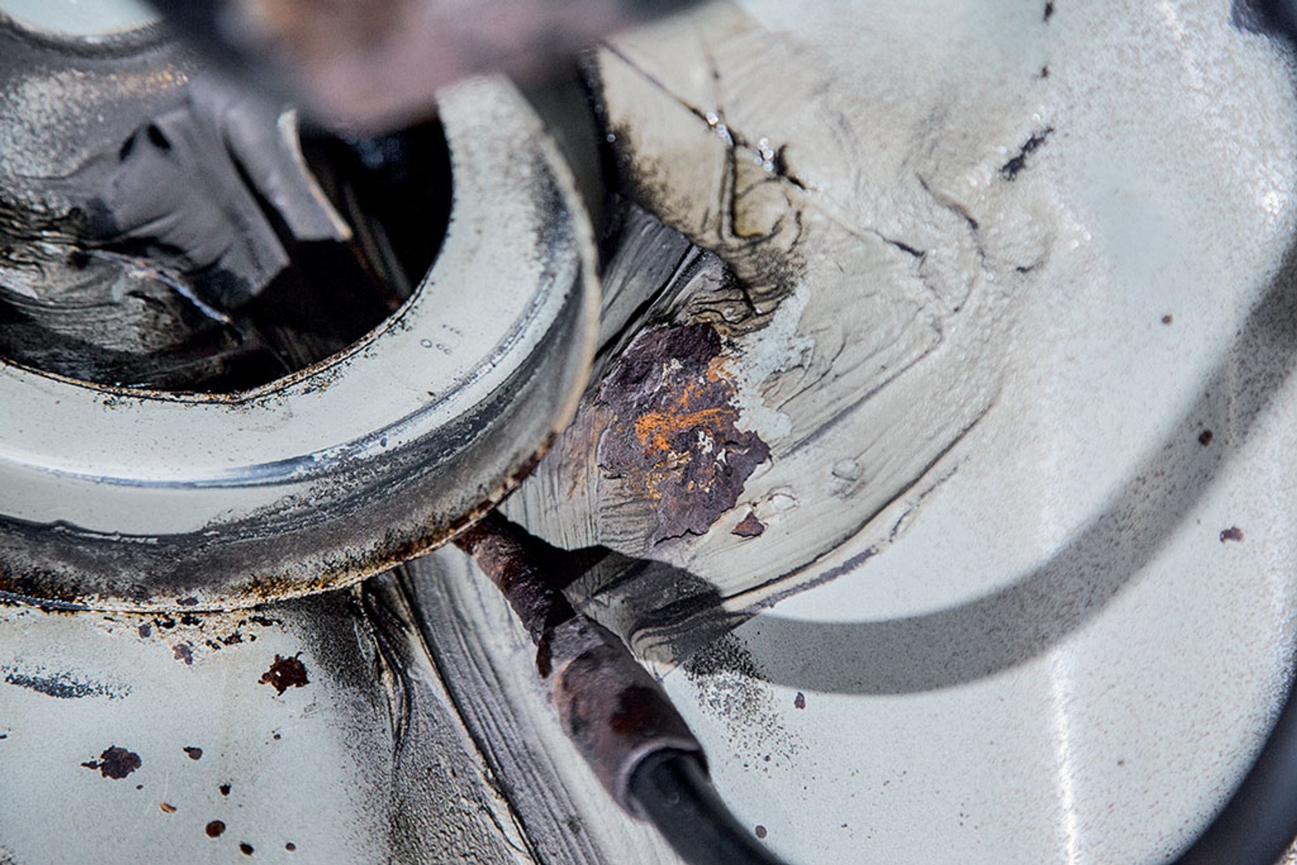 Jak skutecznie zabezpieczyć auto przed korozją?