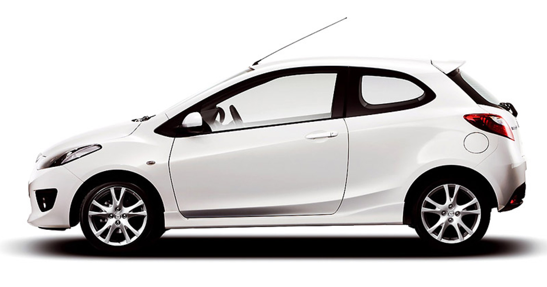 Nowa Mazda2: trzydrzwiowa i w wersji z silnikiem Diesla