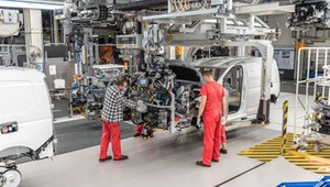 Brak półprzewodników. Jak radzą sobie z problemem producenci? 