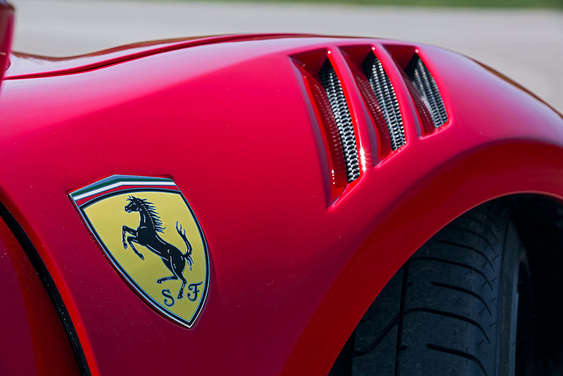 Logotypy włoskich producentów samochodów