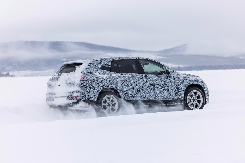 Mercedes EQS SUV