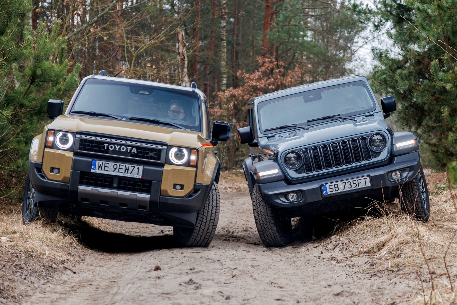 Jeep Wrangler vs Toyota Land Cruiser