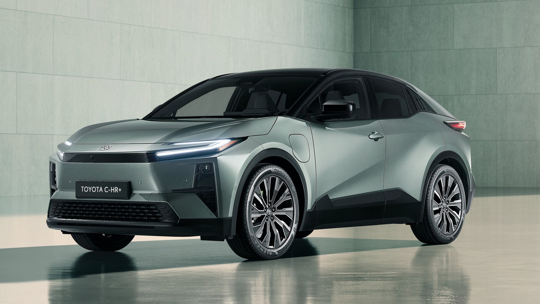 Toyota C-HR+
