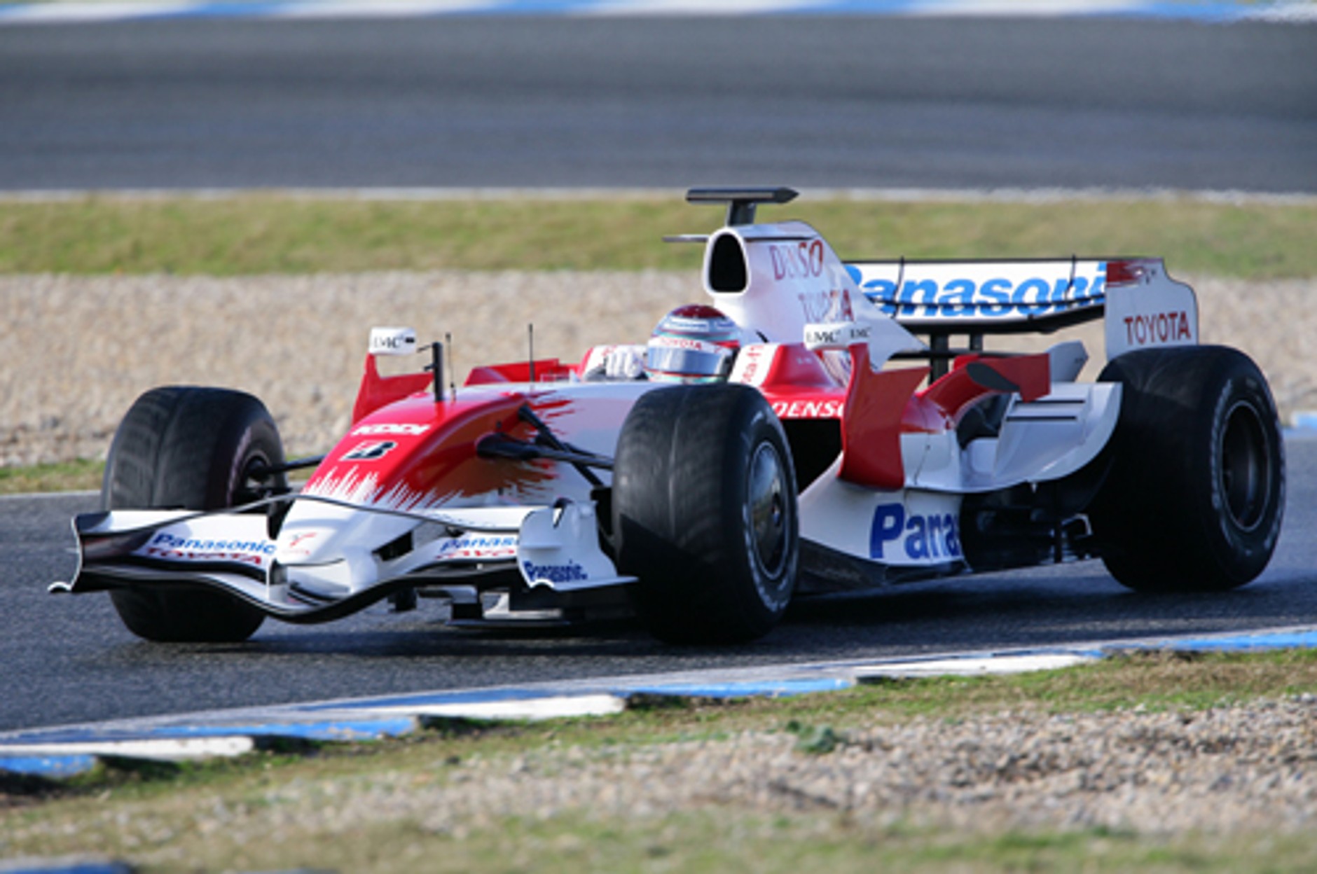 Formuła 1 sezon 2008 - Czekając na start