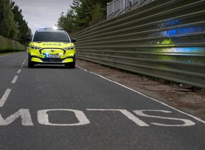 Brytyjska policja narzeka na elektryczne radiowozy