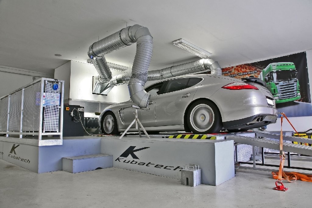 Porsche Panamera - Dodatkowe 50 KM dzięki modyfikacji komputera