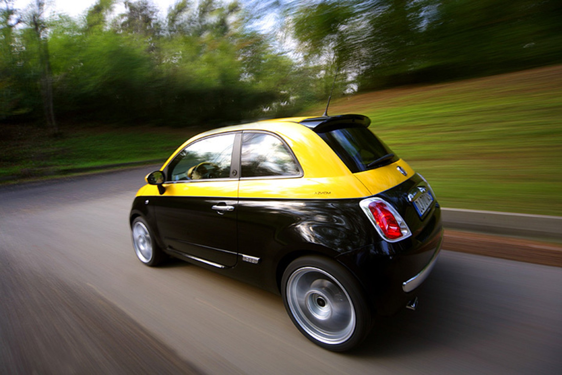 Fiat 500: w interpretacji Aznom
