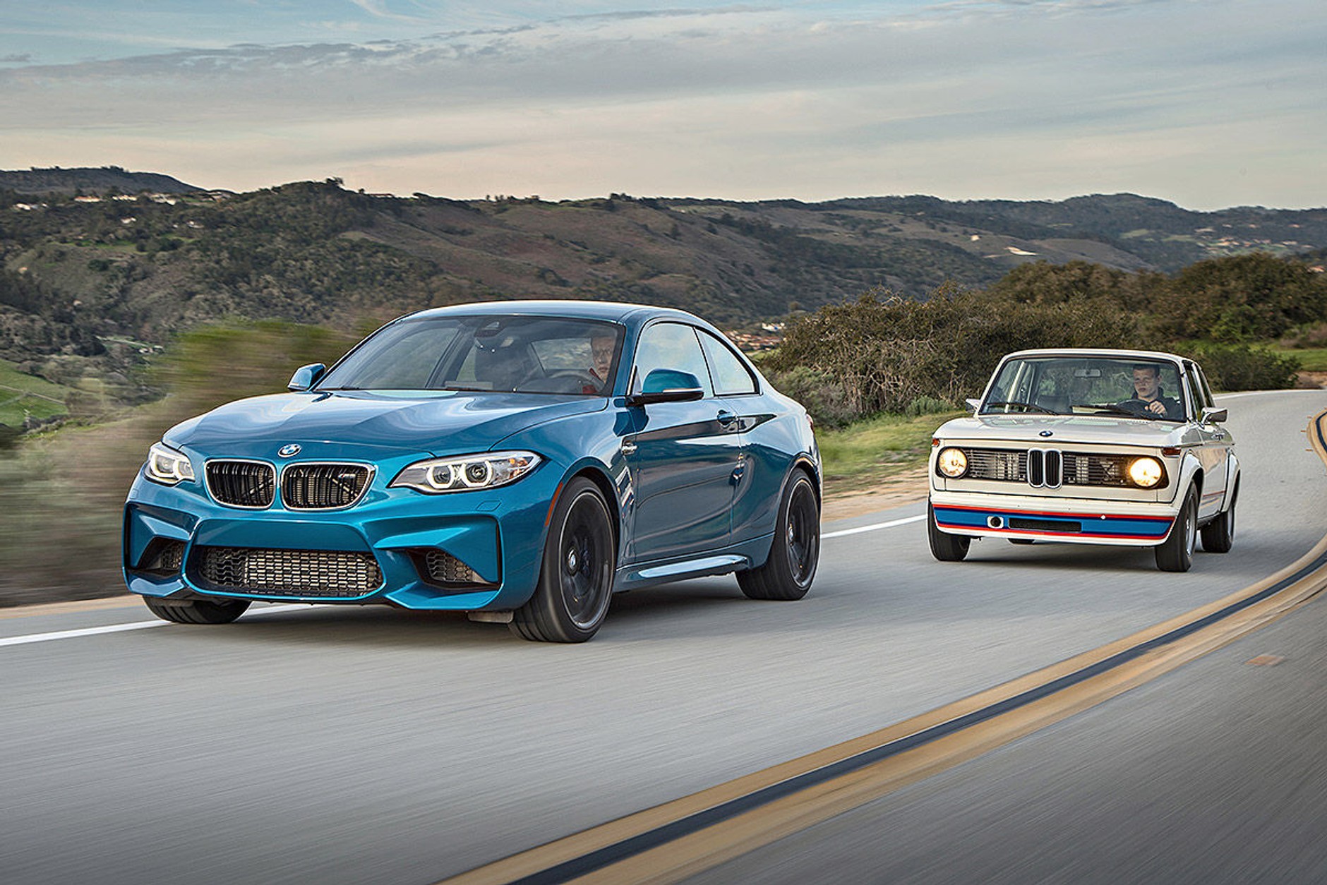 Legenda znów prowokuje - nowe BMW M2 spotyka BMW 2002 Turbo