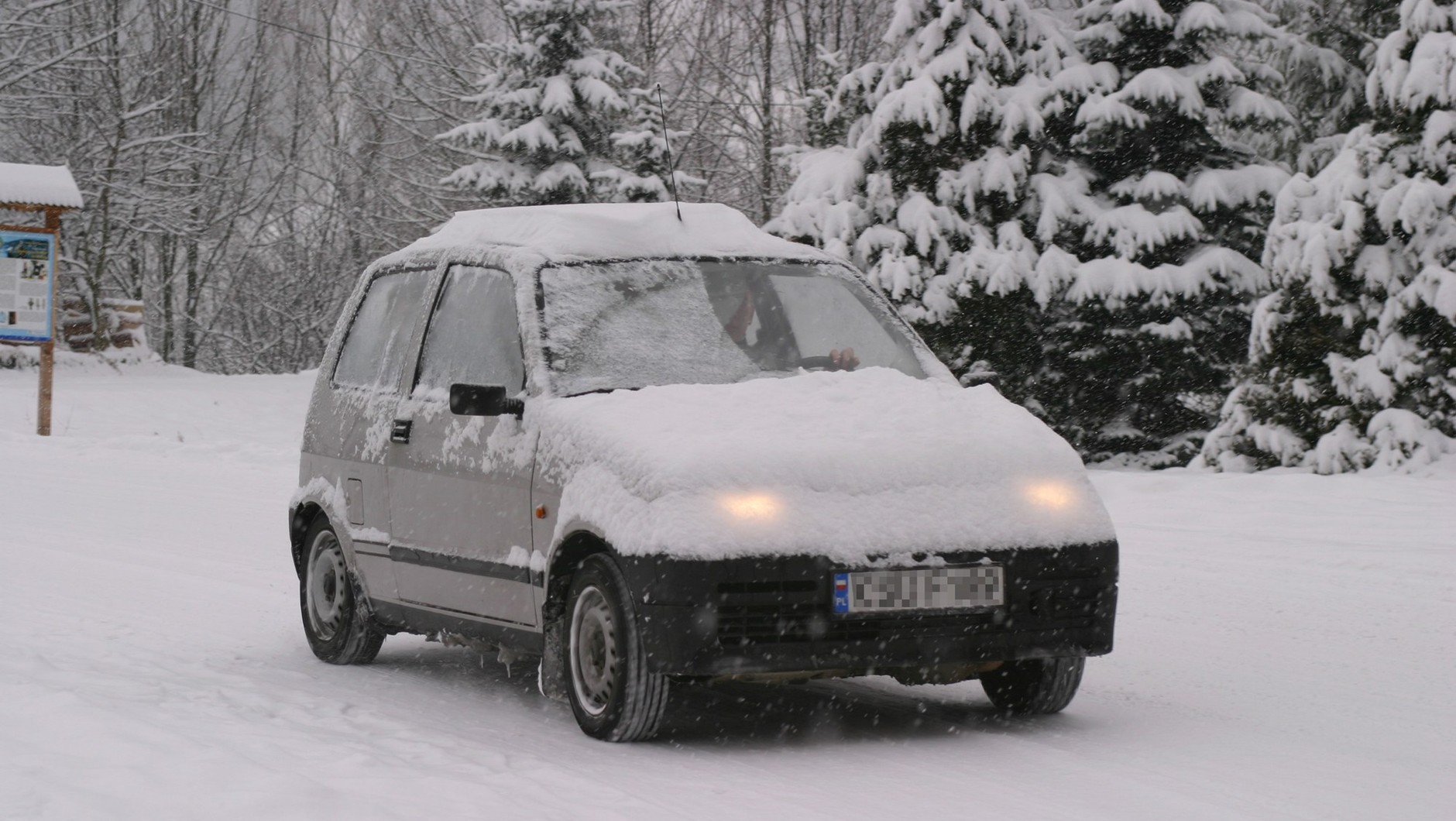 Jaki mandat za nieodśnieżony samochód?