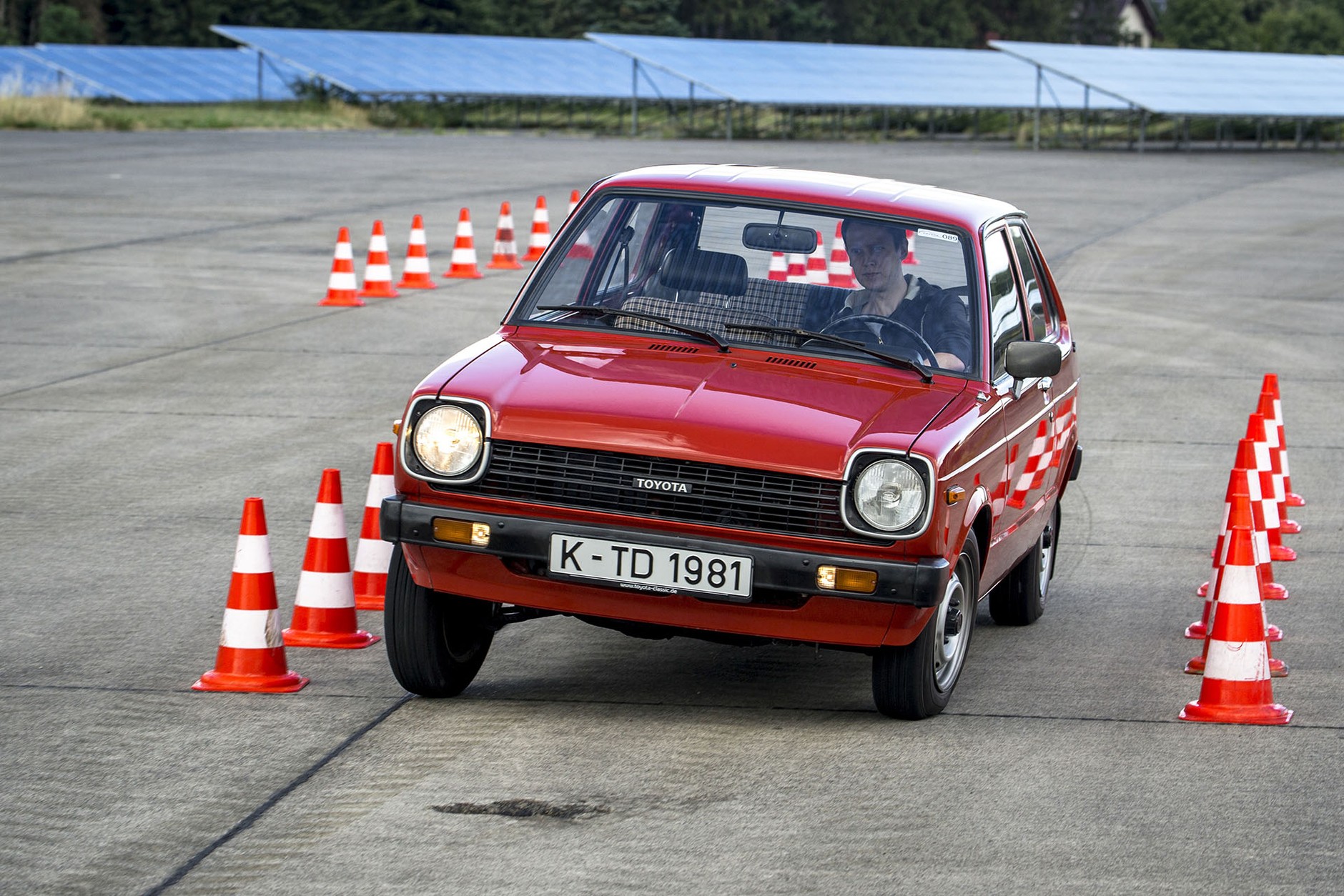 Toyota Starlet - niespodziewanie duży maluch