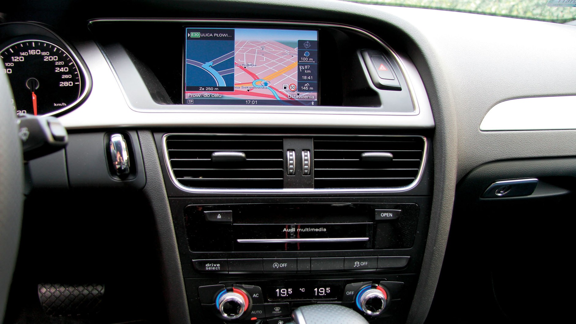 Samochody: Audi A4, A5 oraz A6, Audi Q5, Audi Q7.