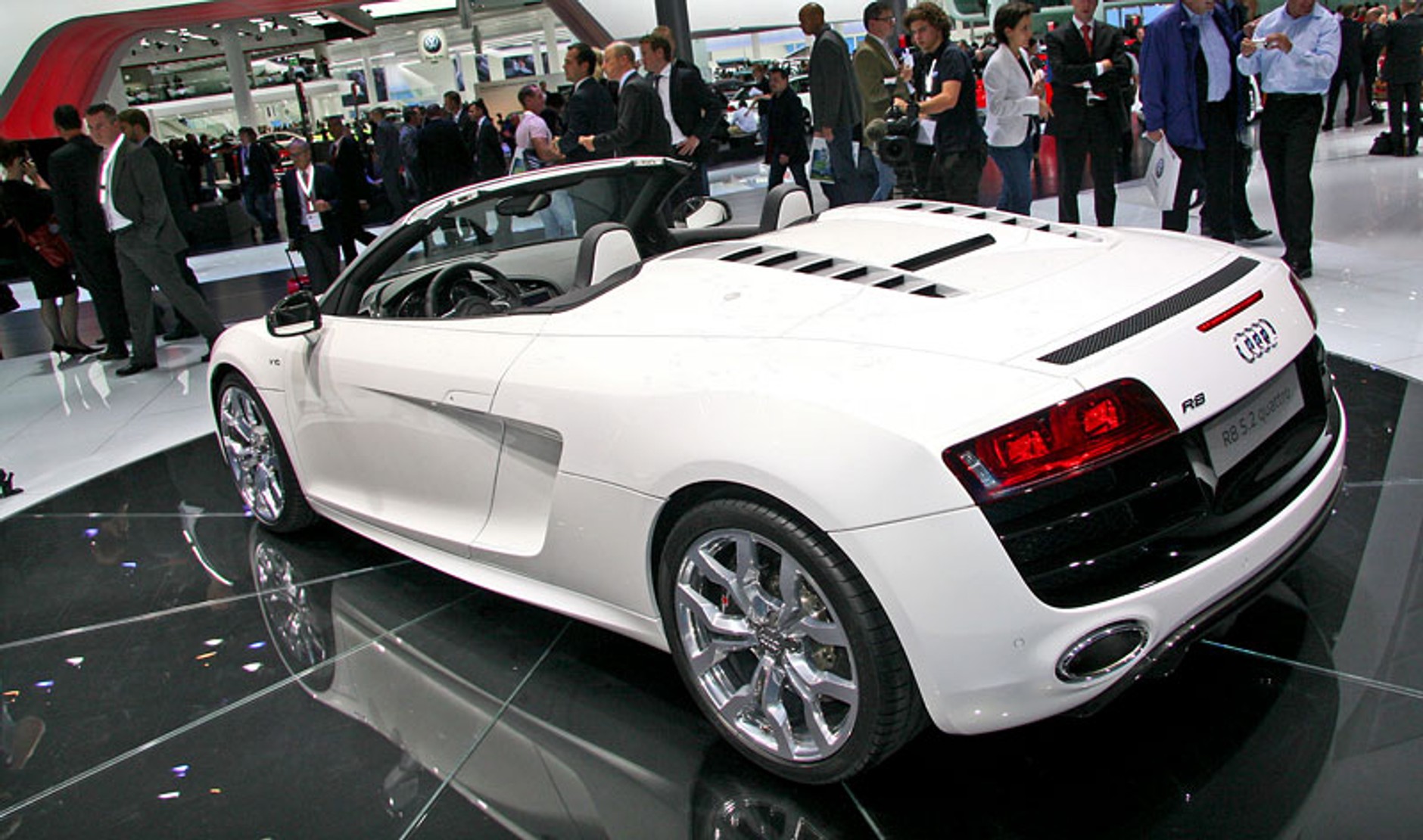 Audi R8 Spyder: V10 quattro inaczej