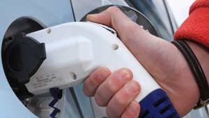 Polacy ruszyli po auta elektryczne. Dealerzy nie nadążają z obsługą