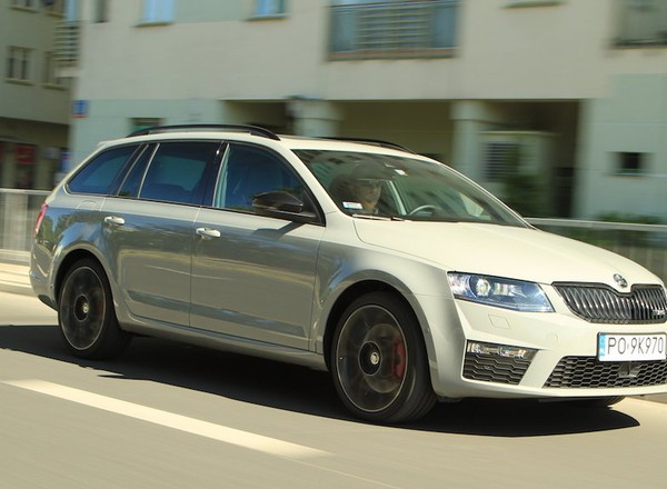 Skoda Octavia RS 230 - weekendowa wyścigówka