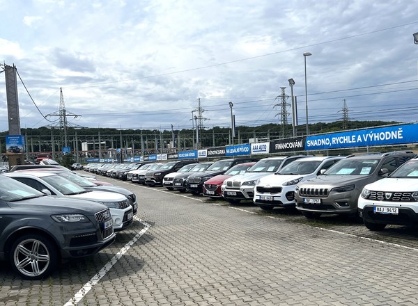 Polacy kupują tańsze samochody używane niż Czesi, Słowacy...