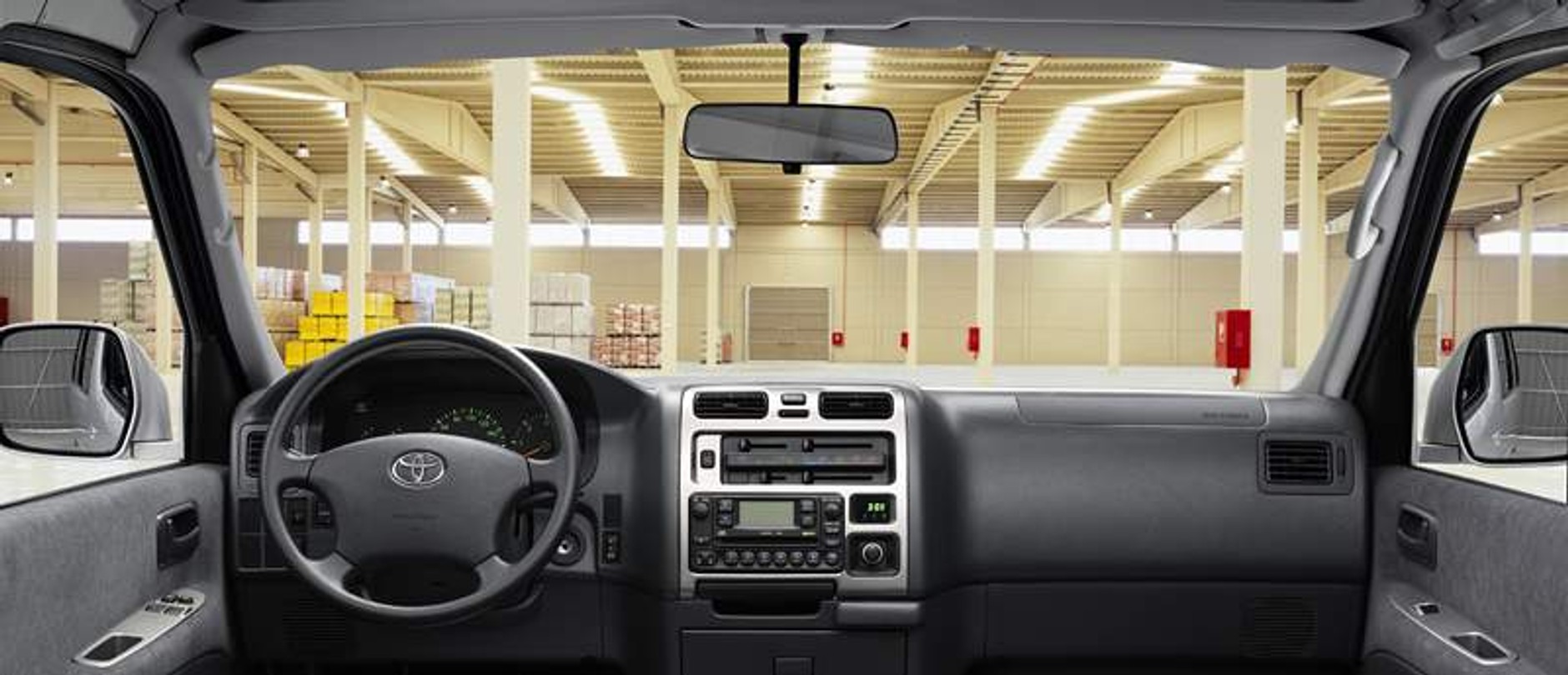 Toyota Hiace po face liftingu