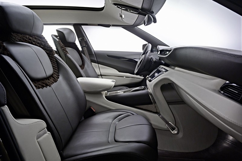 Aston Martin Lagonda – zaprojektowały go babcie
