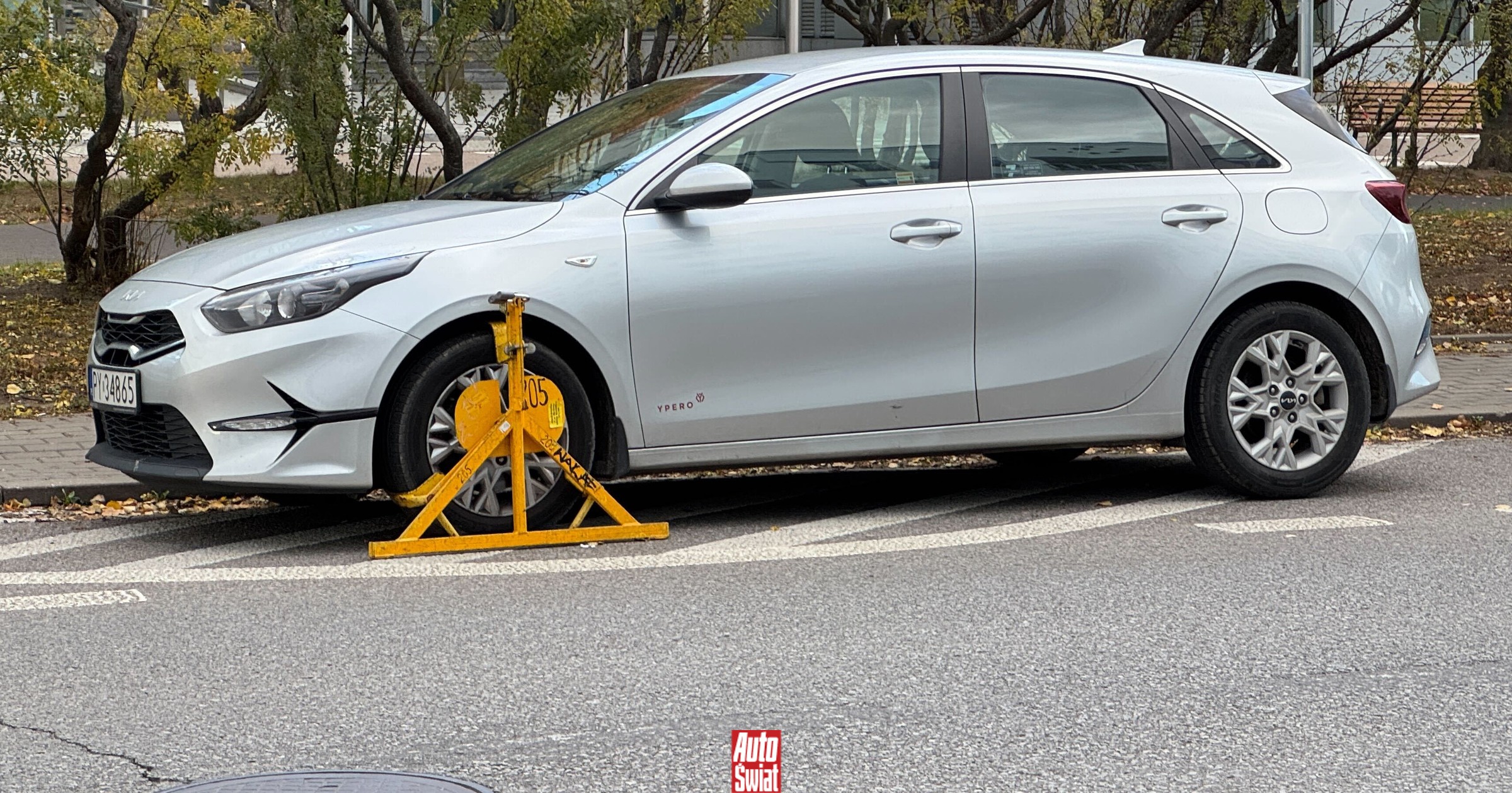Nie odpuszczają w święta. Nie parkuj za B-38. Lecą mandaty