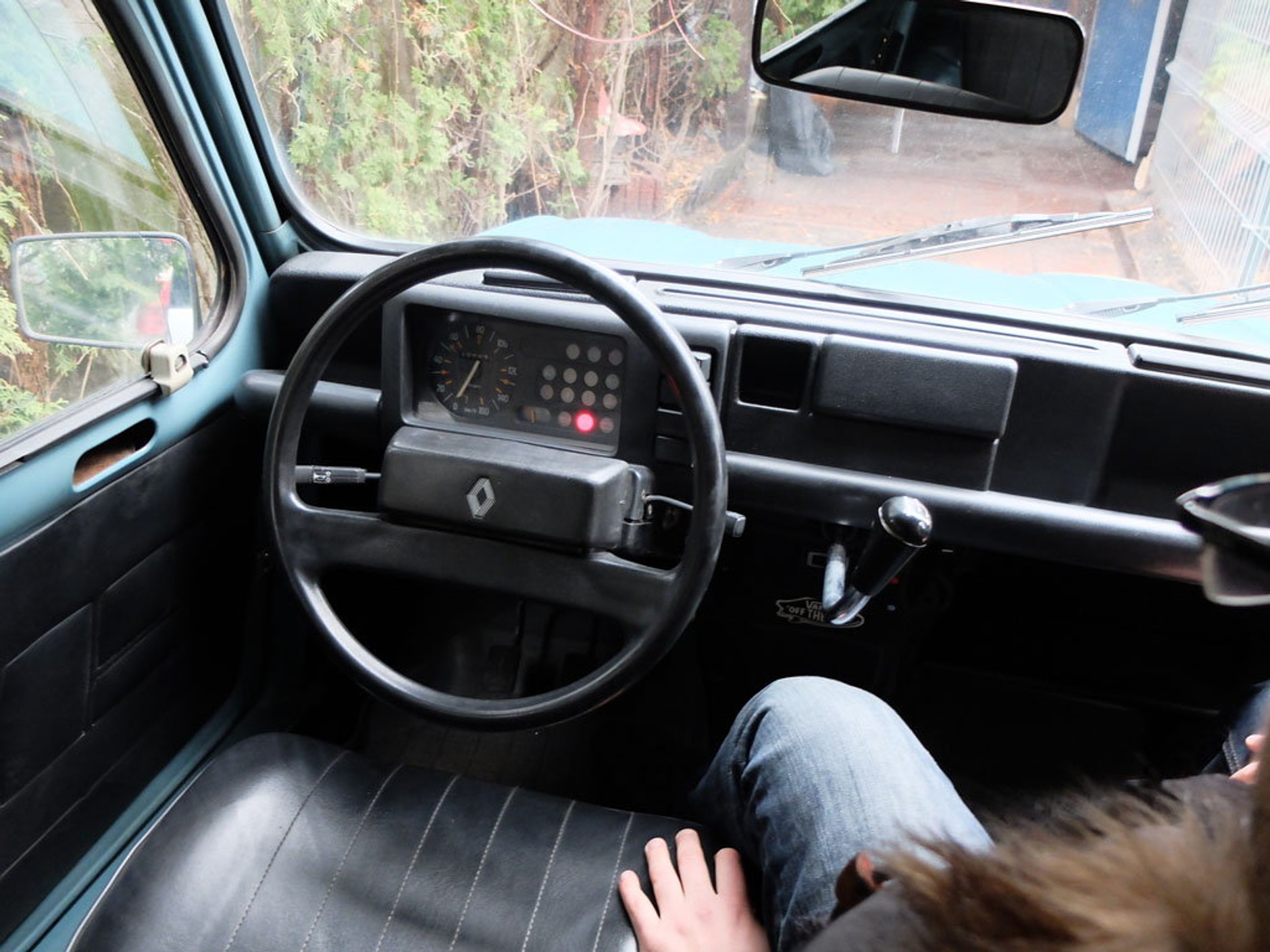 Łódzki żandarm - Kupujemy Renault 4