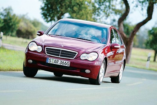 Audi A4 1.9 TDI, BMW 320d, Jaguar X-Type 2.0D, Mercedes C 200 CDI - Dieslowski pojedynek