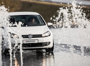 Bridgestone wspomaga bezpieczeństwo