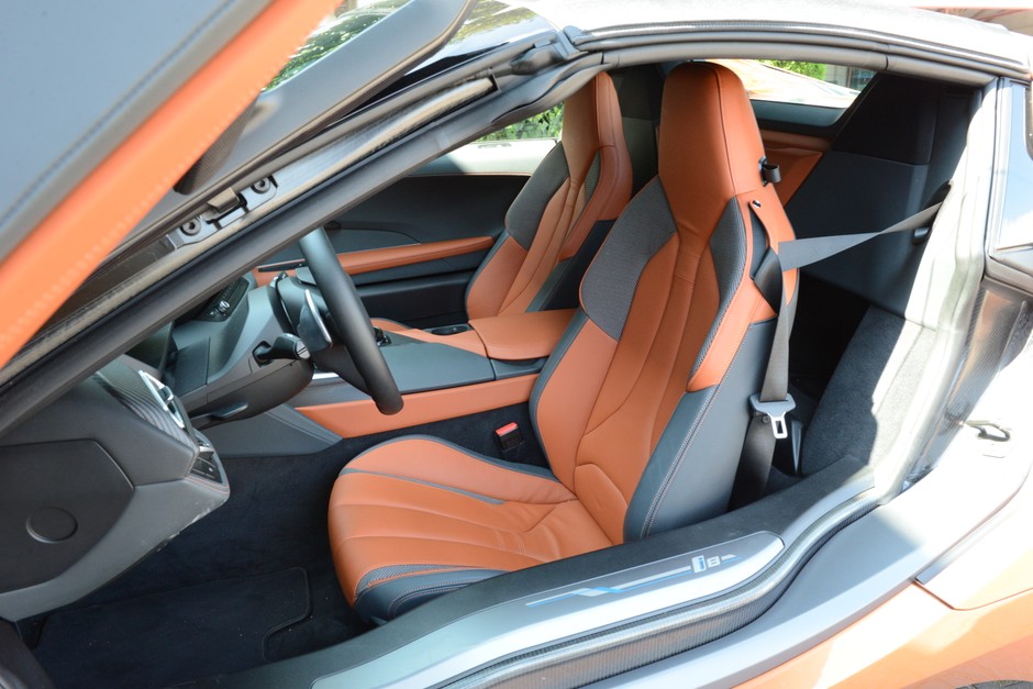 BMW i8 Roadster