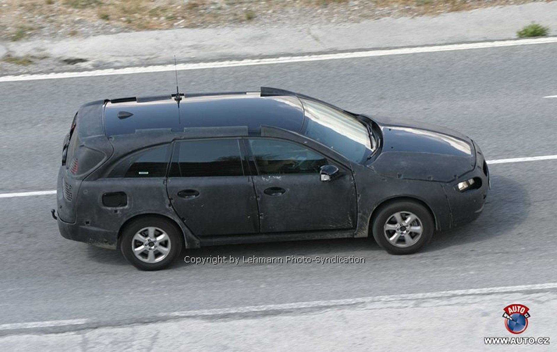 Zdjęcia szpiegowskie: Volvo V70/XC70 już w przyszłym roku w Genewie