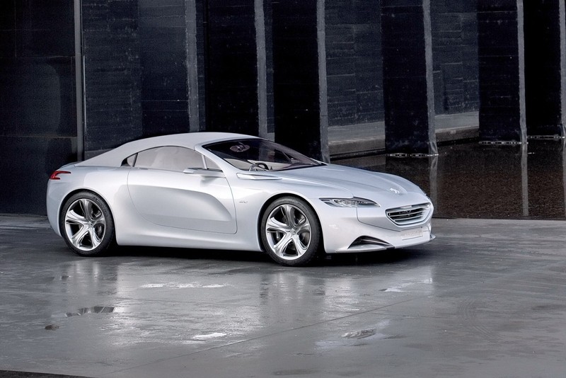 Peugeot SR1 – koniec głupkowatych uśmiechów