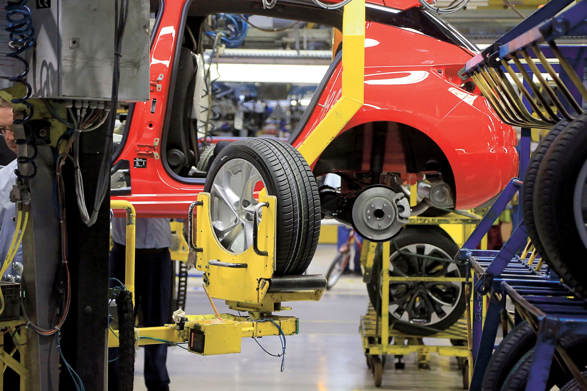 Fabryka Opla w Gliwicach: etapy produkcji Astry na wydziale montażu