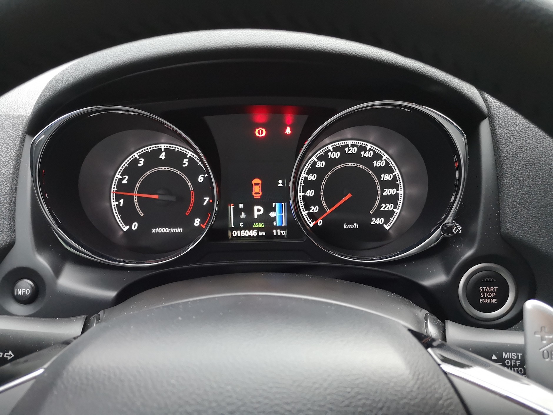 MItsubishi ASX 2.0/150 KM CVT: zegary dla miłośników tradycji