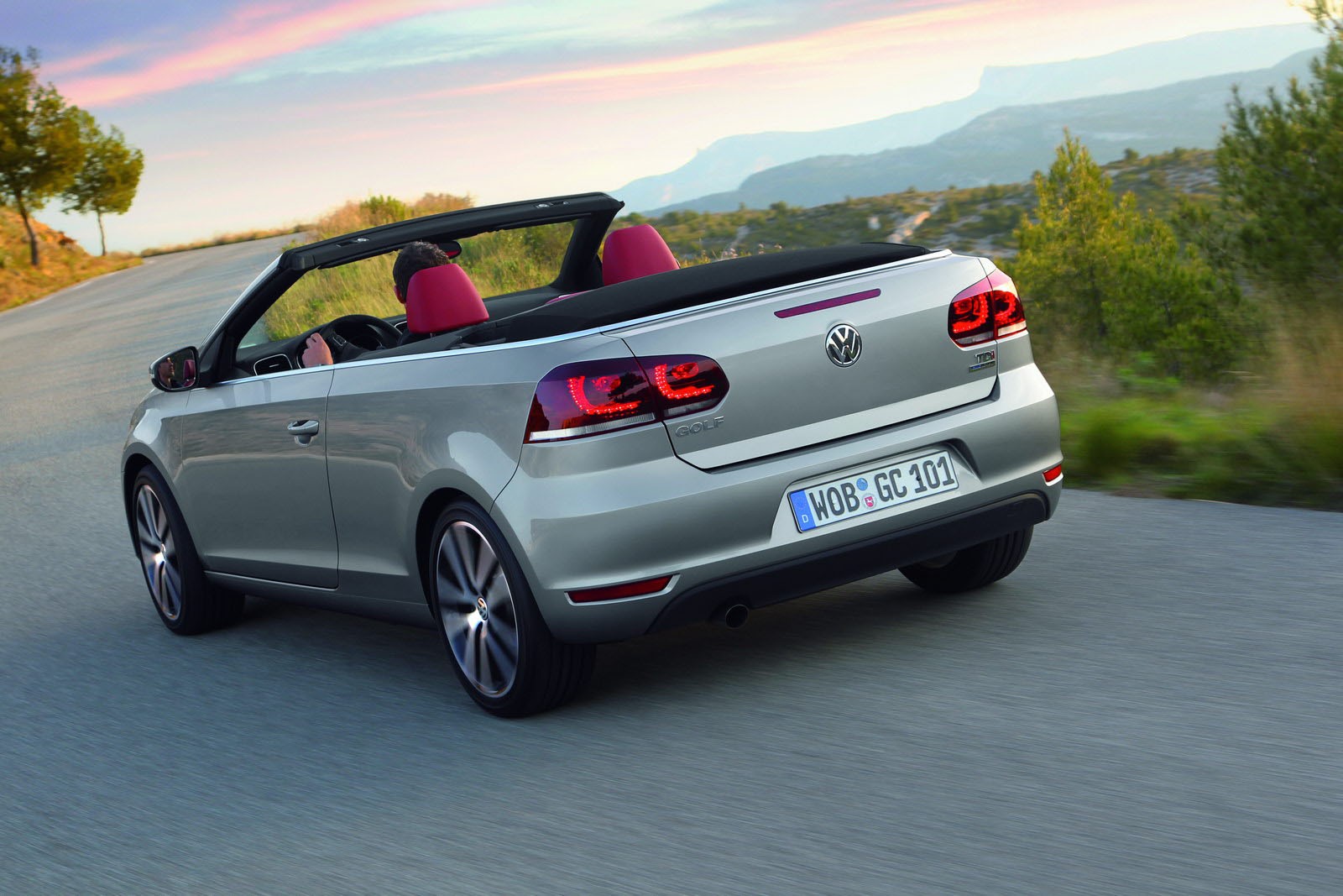 Taki jest nowy VW Golf Cabriolet