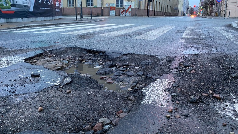 Dziura w ulicy Łódź