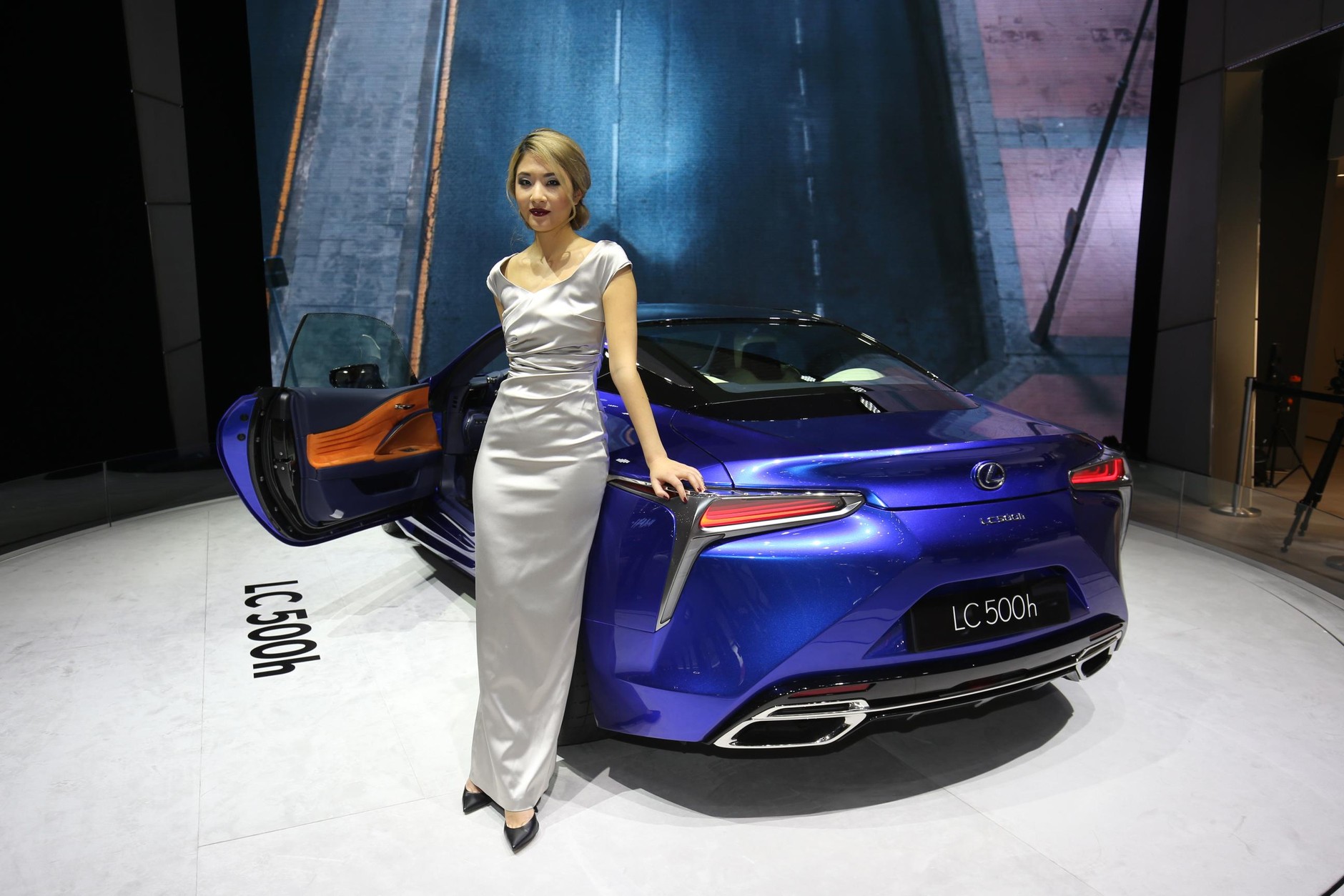 Lexus LC 500h – Genewa 2016