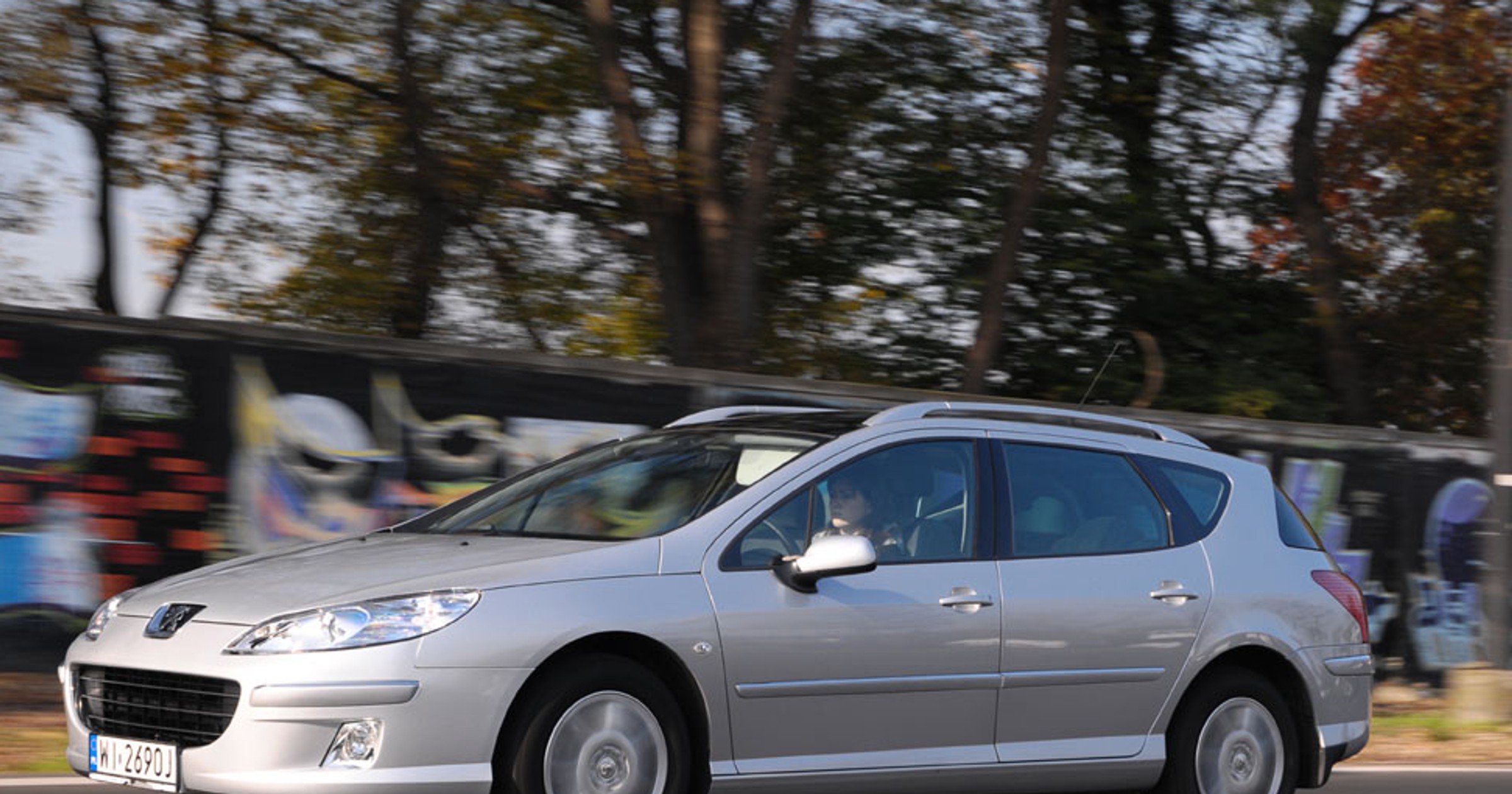 Peugeot 407 SW 2.0: Modne kombi z benzyniakiem