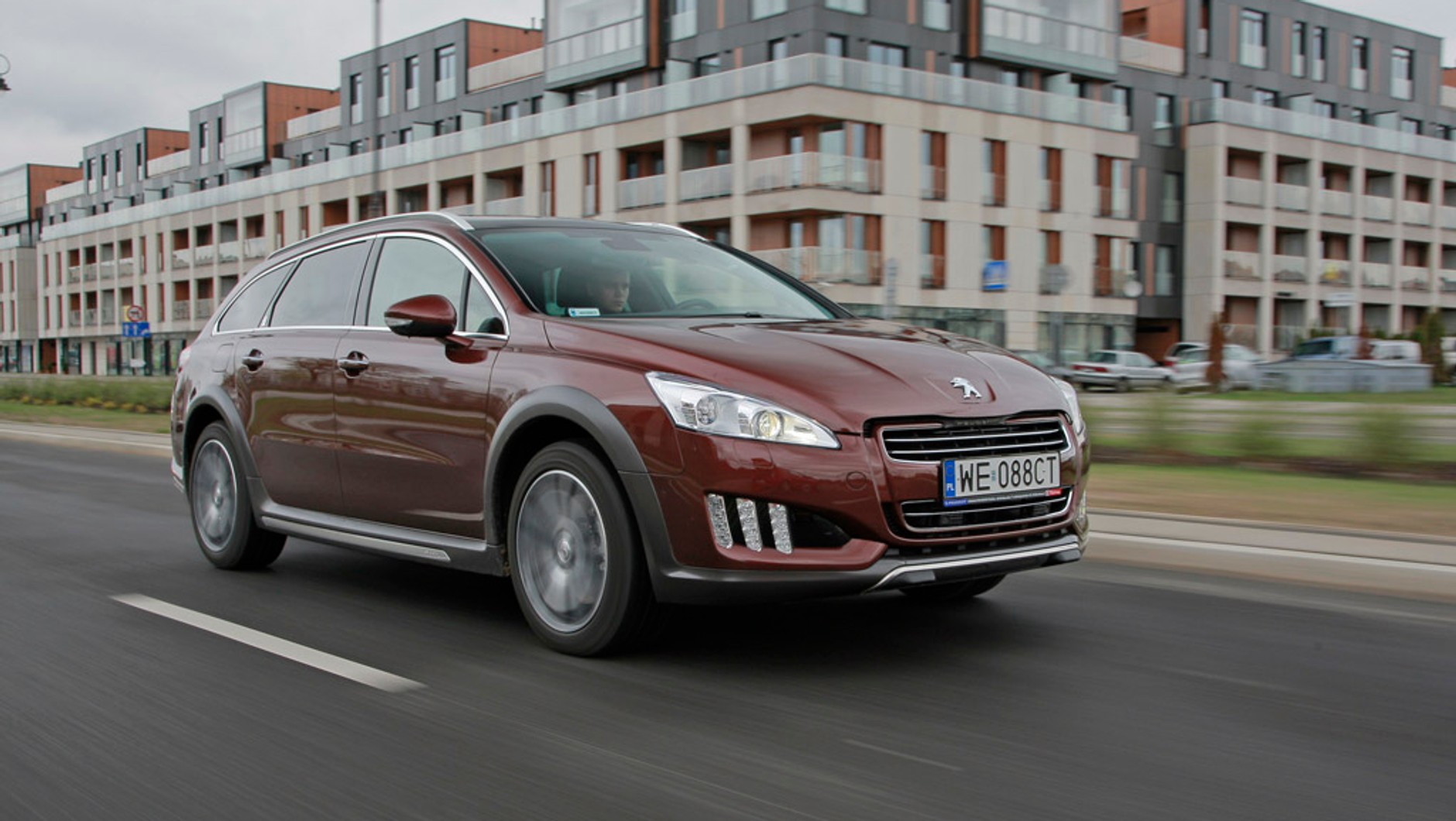 Peugeot 508 RXH: scout po francusku