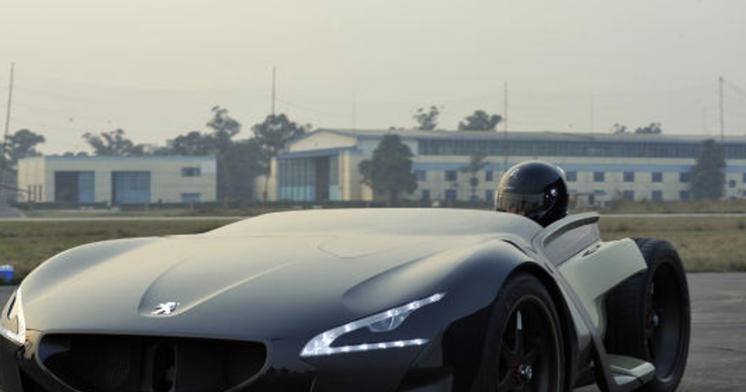 Peugeot EX1 – elektryczna rakieta 