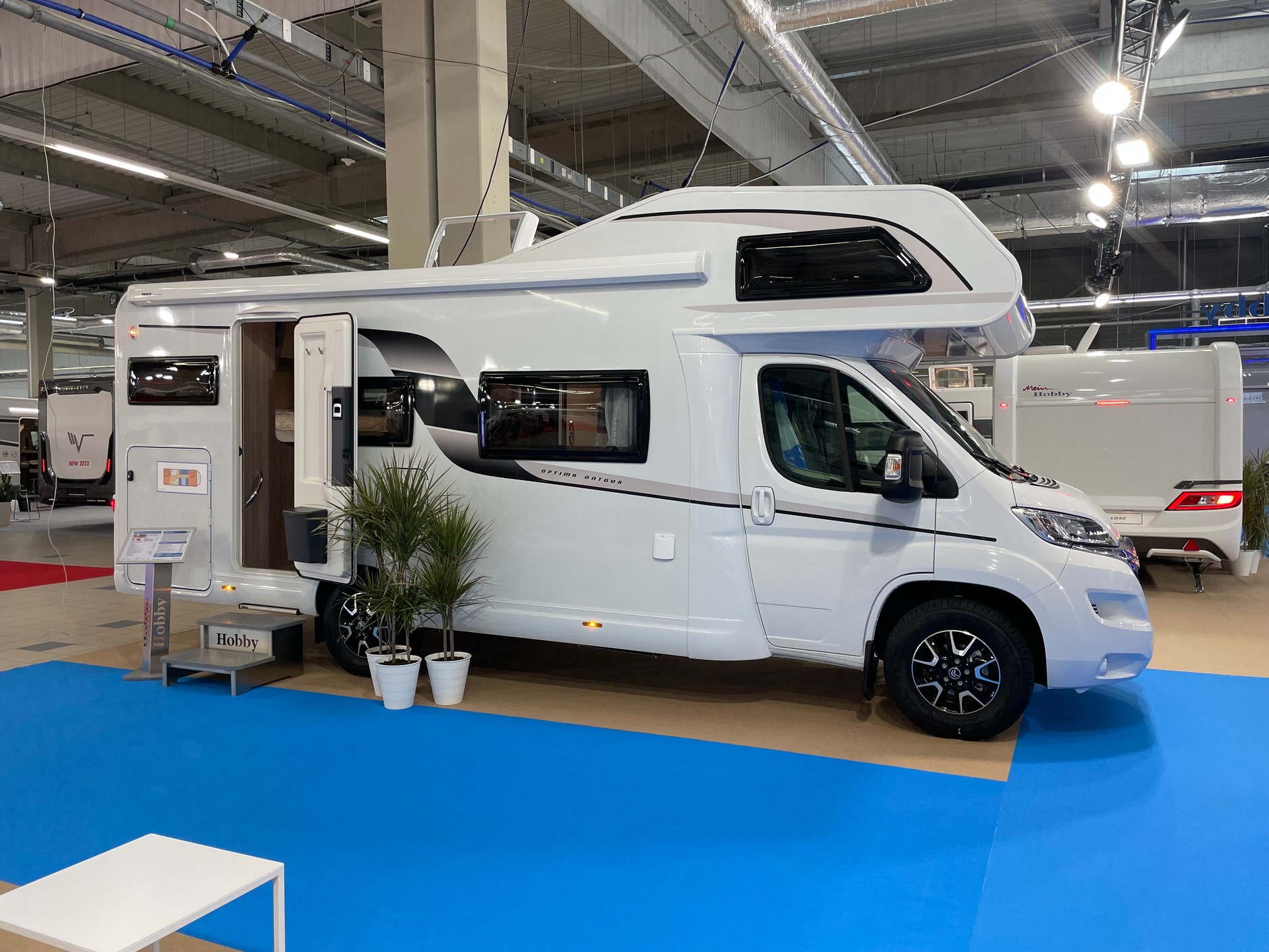 ...a na nim m.in. kamper alkowa.