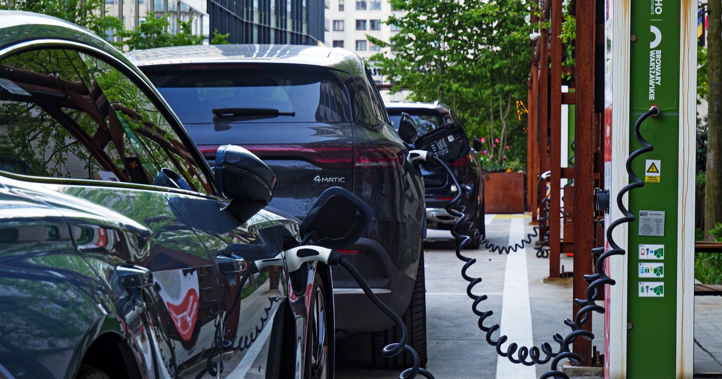 Elektromobilność w Polsce. Stacja ładowania samochodów elektrycznych