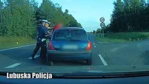 Zygzakiem na trasie S3 – nagrał go policjant jadący do pracy