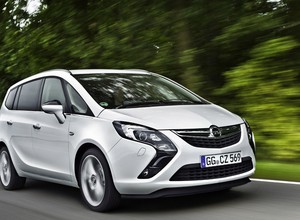Opel Zafira: limuzyna w skórze vana