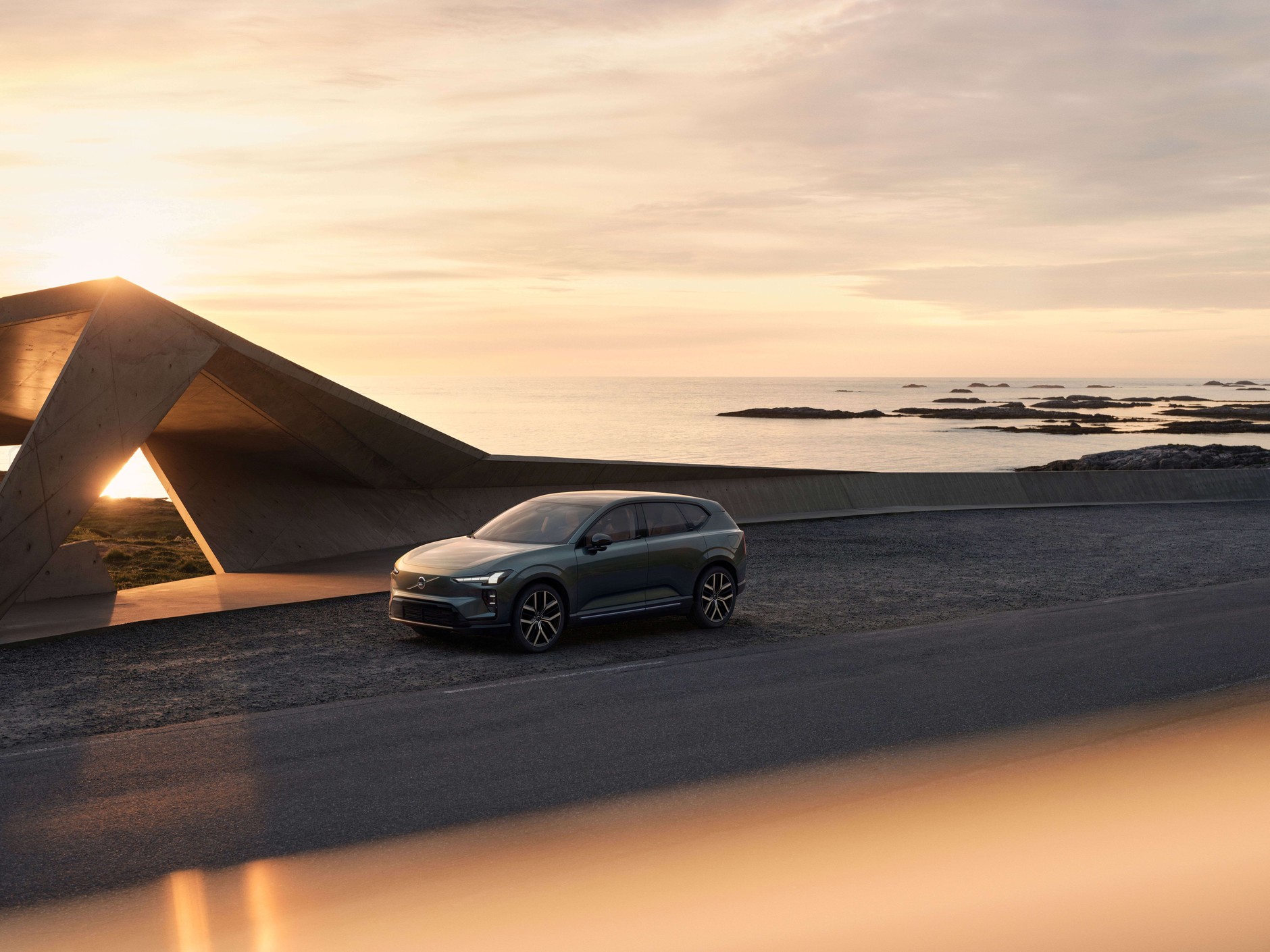 2026 Volvo EX60