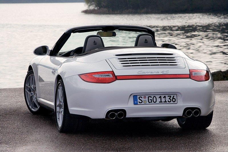 Porsche 911 Carrera 4: teraz z elektronicznie sterowanym napędem 4x4