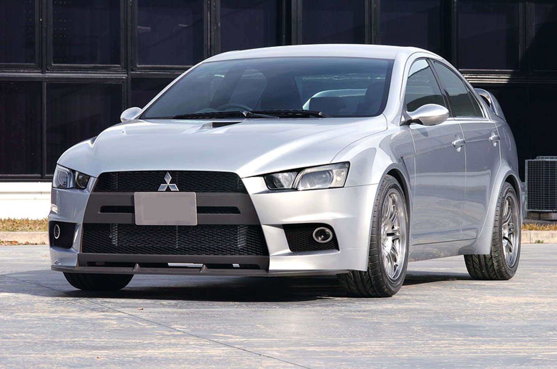 Bolonia Motor Show 2007: Mitsubishi Lancer już w Europie (galeria)