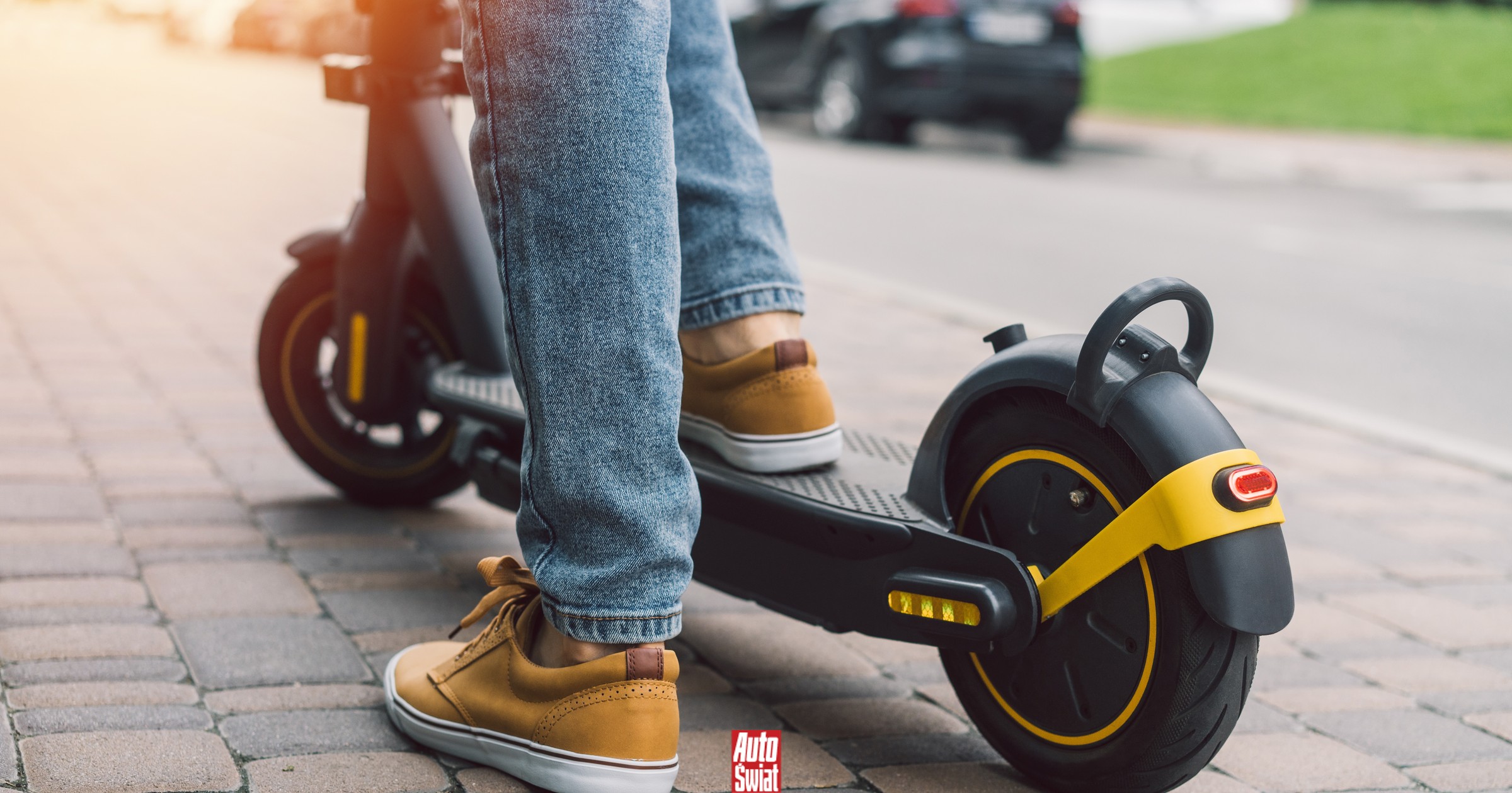 11-latek na hulajnodze jechał drogą krajową. Jego ojciec miał proste wyjaśnienie