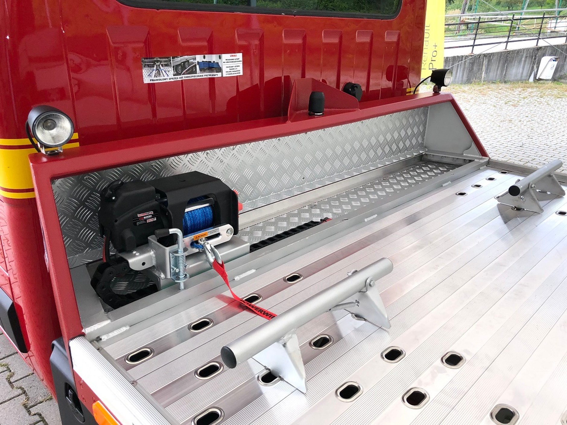 Renault Master laweta