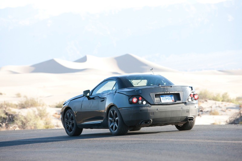 Mercedes SLK z magicznym dachem