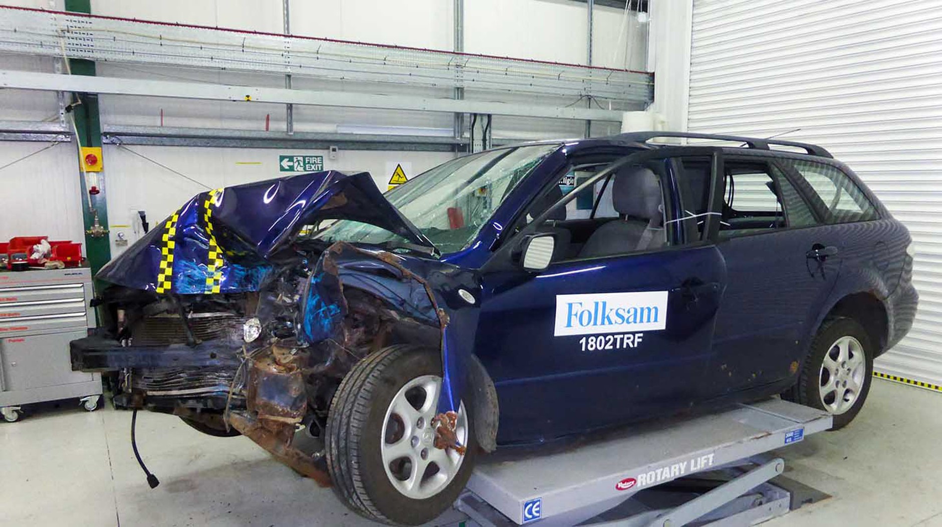 Mazda 6 - poważne spustoszenia przez rdzę